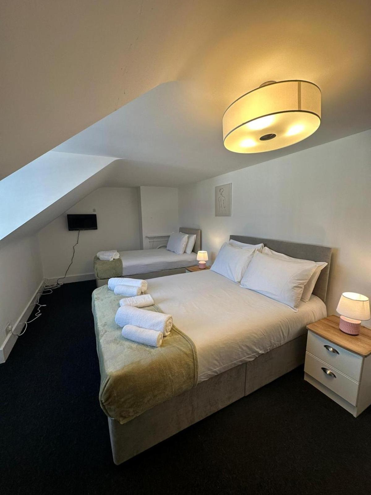 Cambridge Central Rooms - Tas Accommodations Exterior photo
