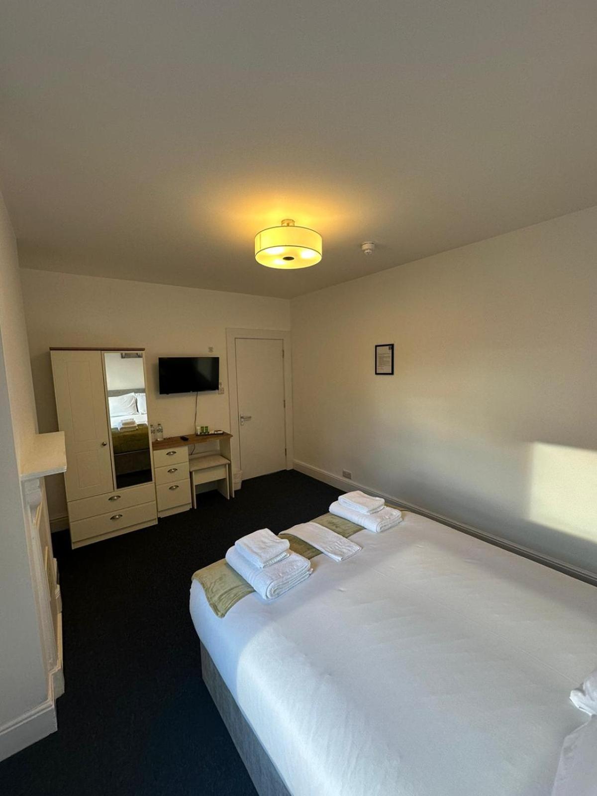 Cambridge Central Rooms - Tas Accommodations Exterior photo