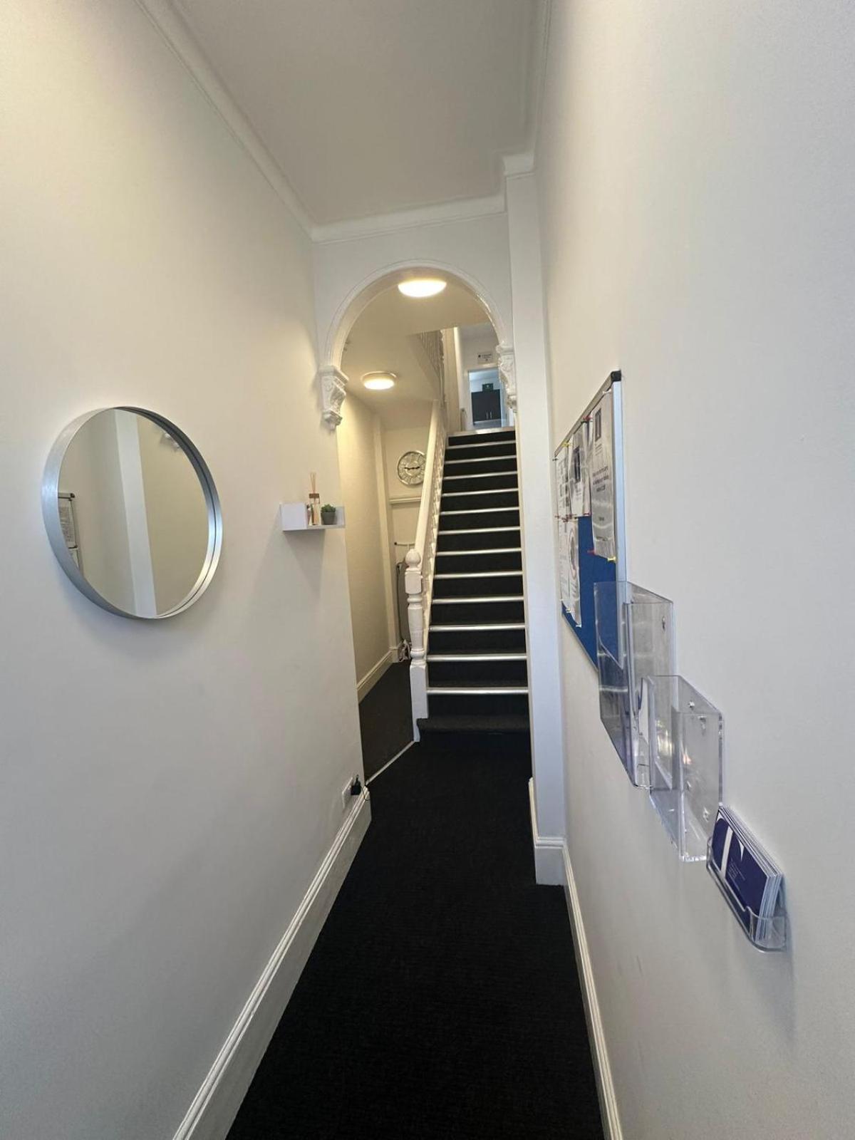 Cambridge Central Rooms - Tas Accommodations Exterior photo