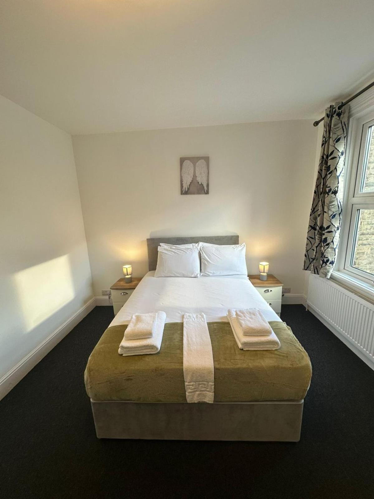 Cambridge Central Rooms - Tas Accommodations Exterior photo