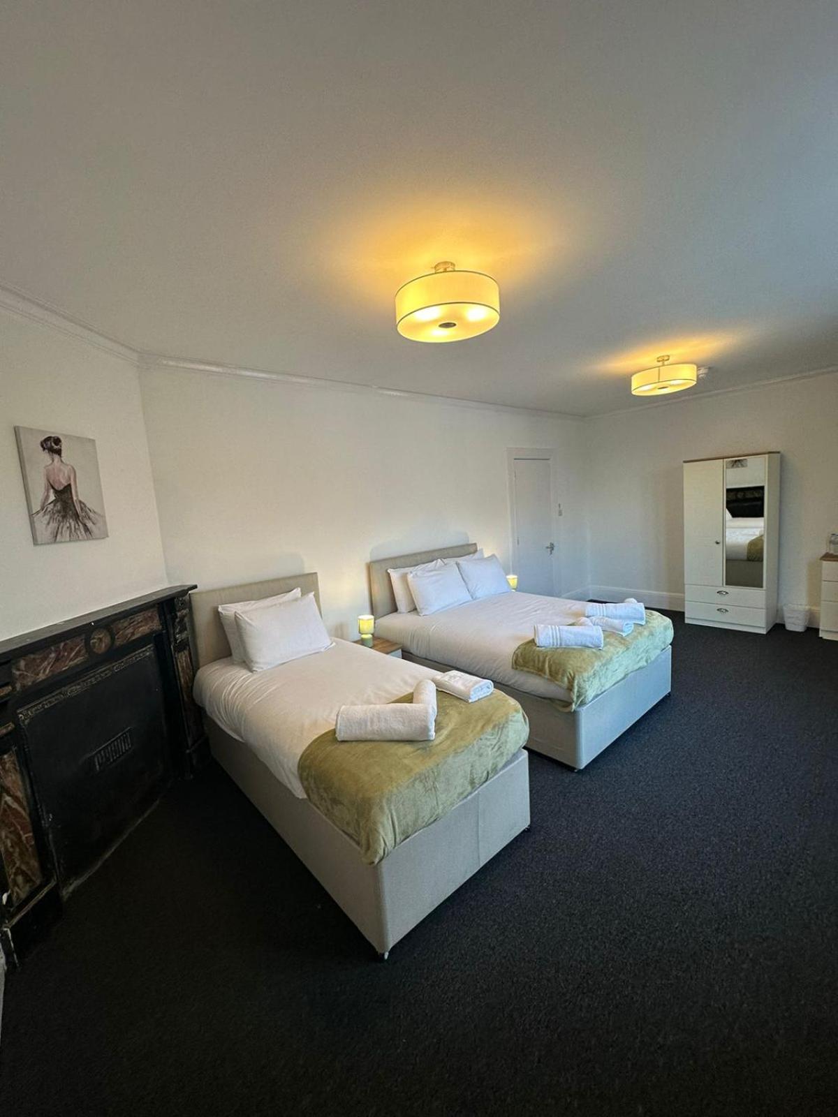 Cambridge Central Rooms - Tas Accommodations Exterior photo