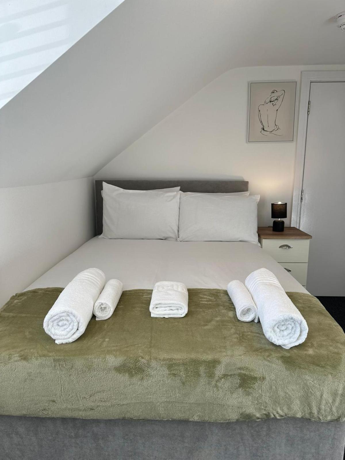 Cambridge Central Rooms - Tas Accommodations Exterior photo