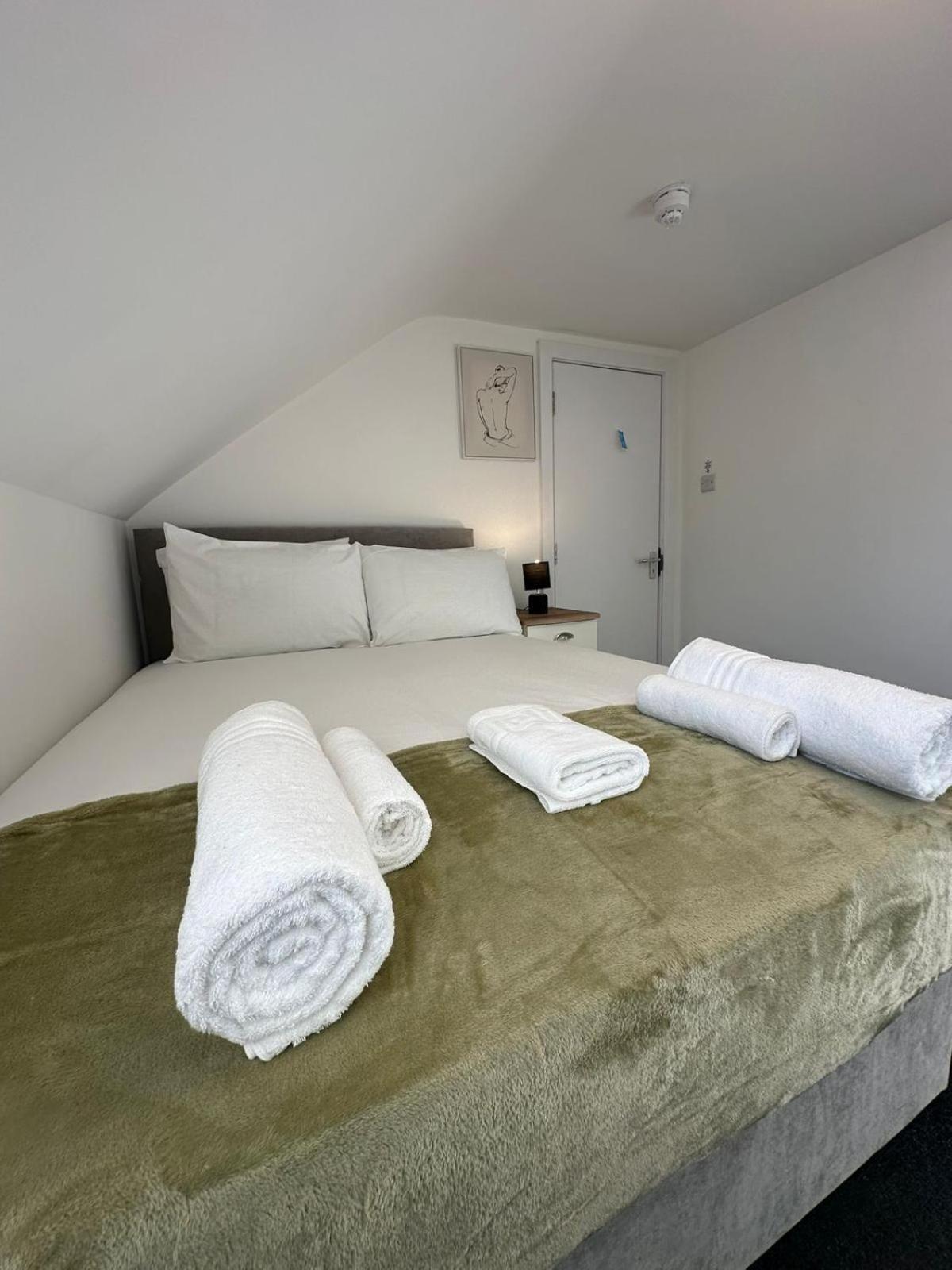 Cambridge Central Rooms - Tas Accommodations Exterior photo