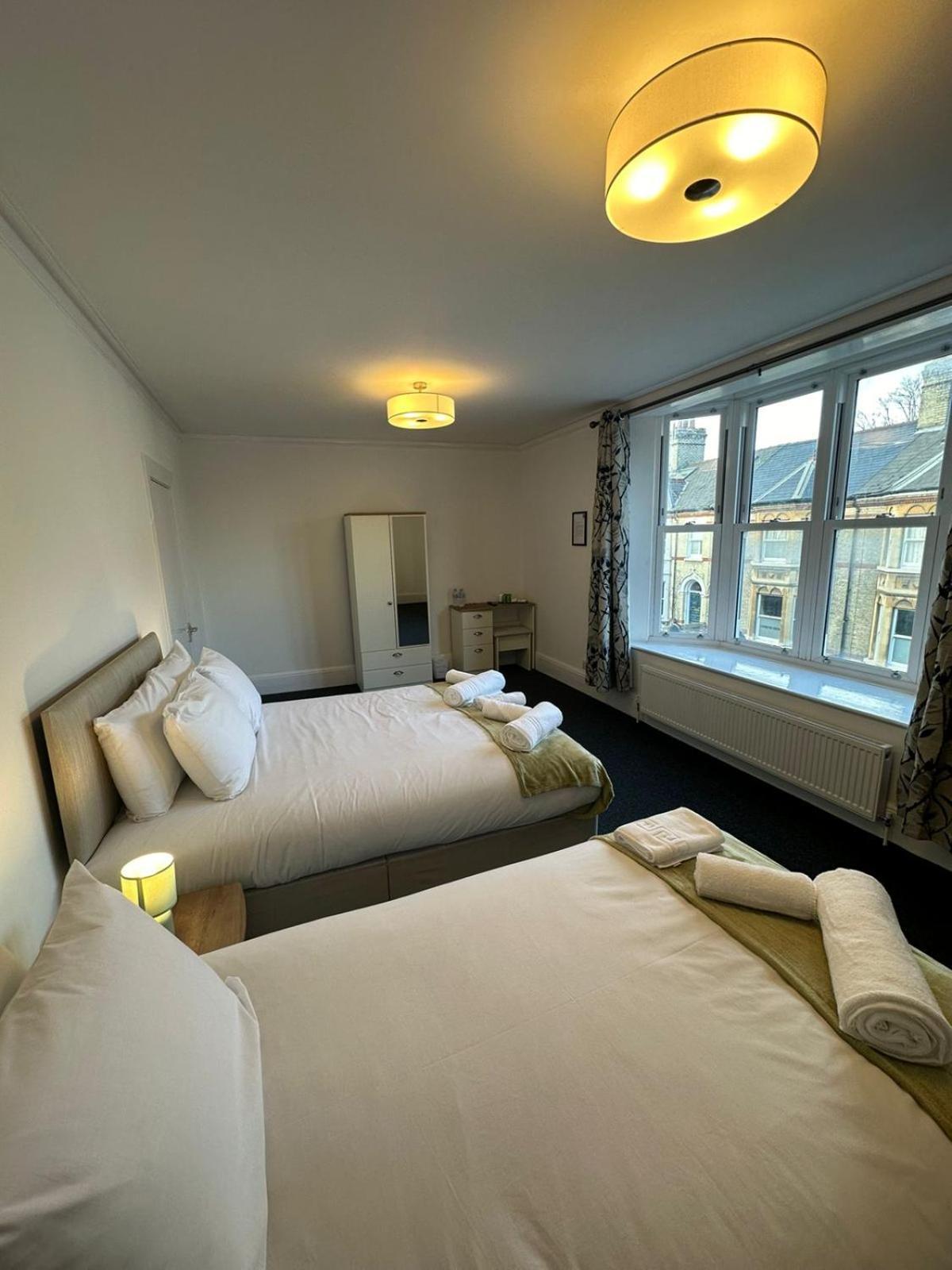 Cambridge Central Rooms - Tas Accommodations Exterior photo