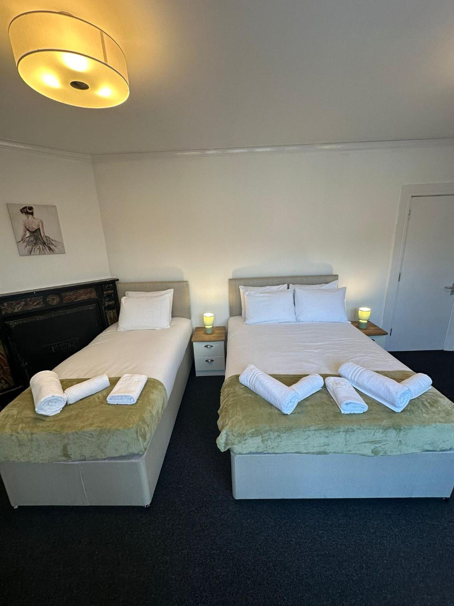 Cambridge Central Rooms - Tas Accommodations Exterior photo